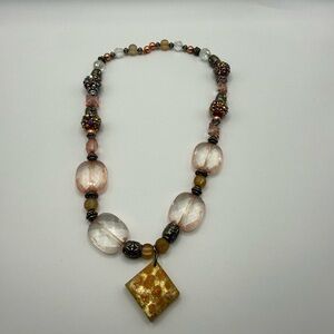 🛍️Pink Faceted Plastic Bead Necklace Gold Fleck Pendant